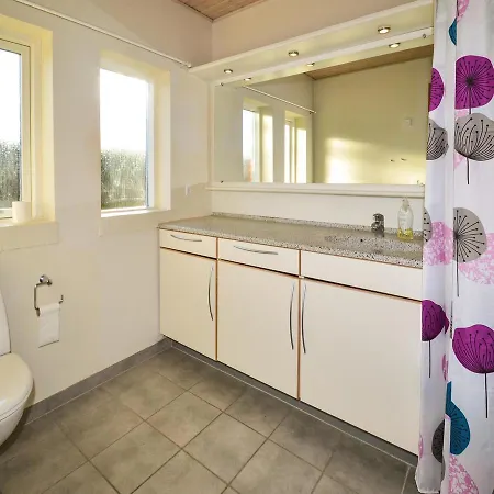 Lägenhet Three-bedroom In Faxe